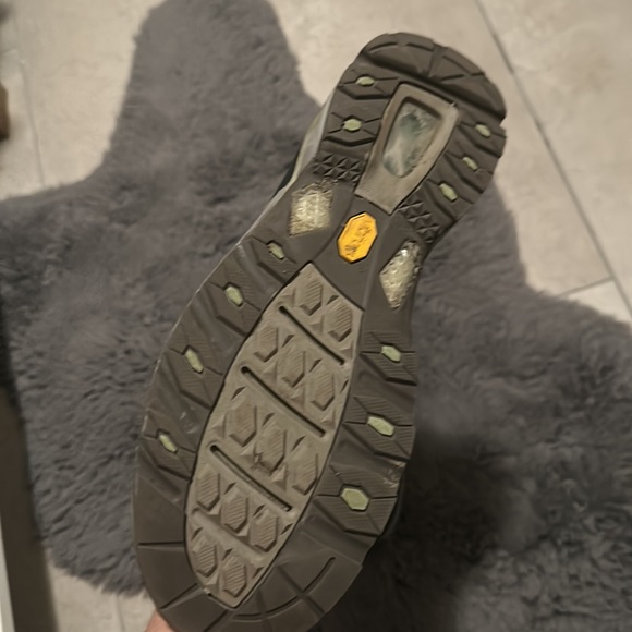 North face excellent used condition, Gore-Tex, hiking shoe/boot - Picture 3 of 3